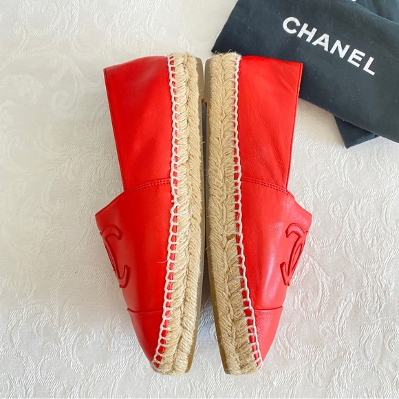 CHANEL coral red Lambskin CC Espadrilles - Picture 10 of 15